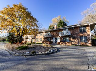 1009 Depot Rd #3, Gurnee, IL 60031