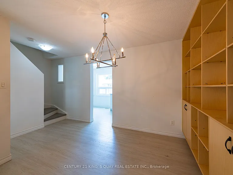 44 Chester Le Blvd #32 — Photo 13