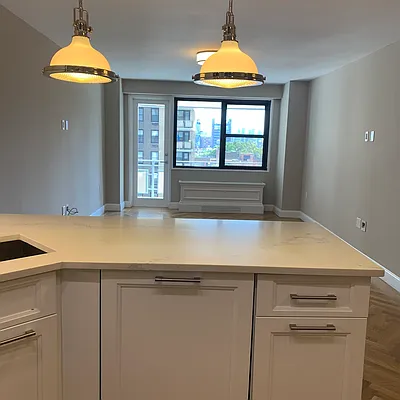 Rented by UES Management | media 23