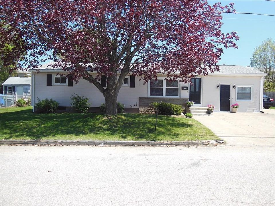 1st image of 62 Woodland Ave
