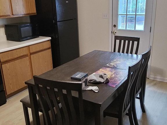 2nd image of 1144 Pueblo Drive