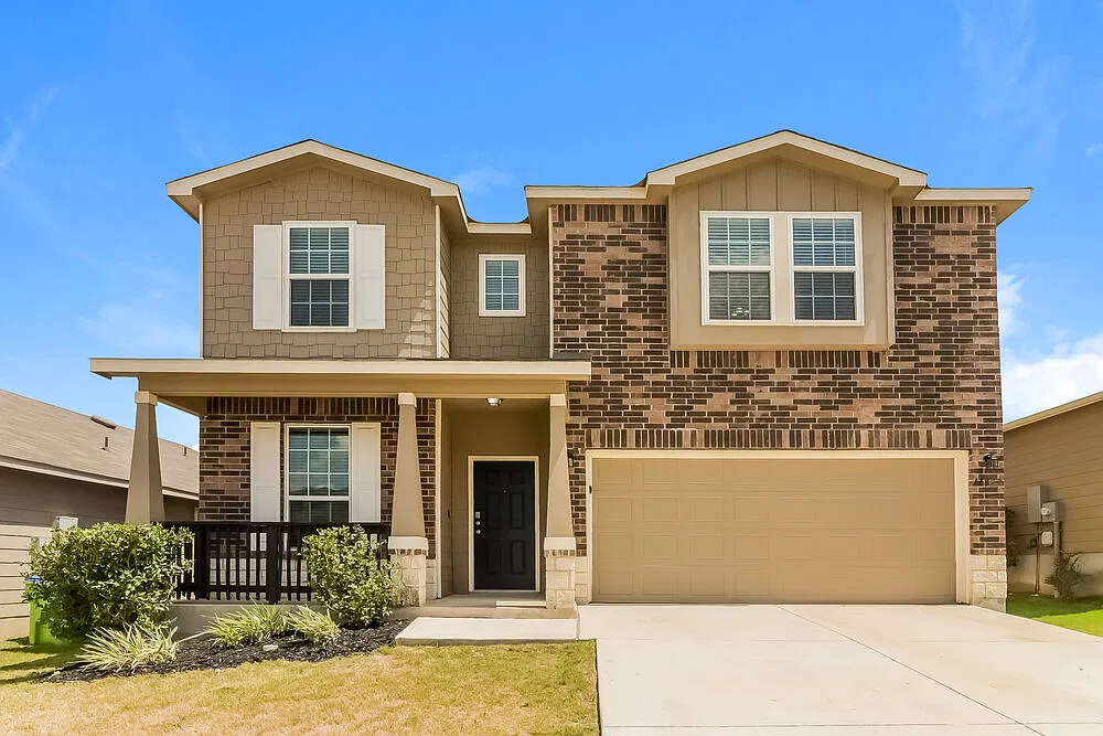 3 bed, 2.5 bath, 2394 sqft, $2,045 — Photo 1