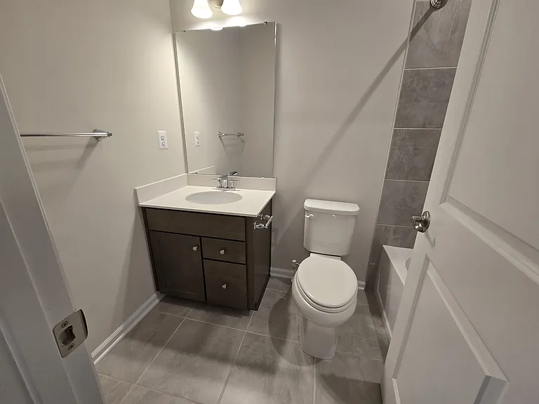 4928 Dunhaven Dr — Photo 32