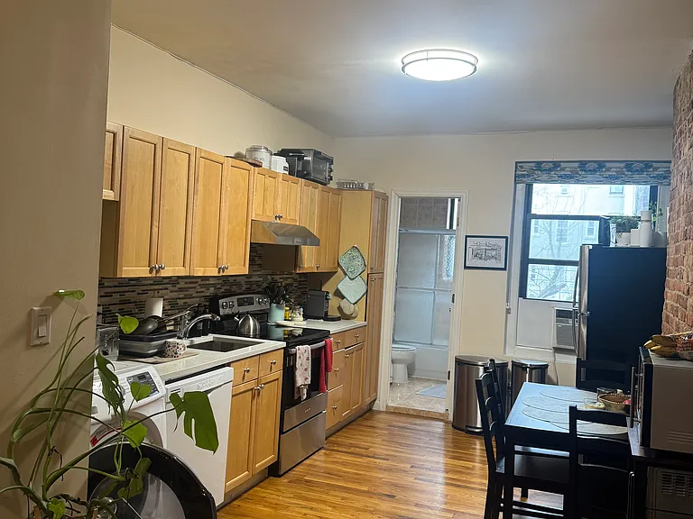 517 2nd Ave #2 — Photo 7