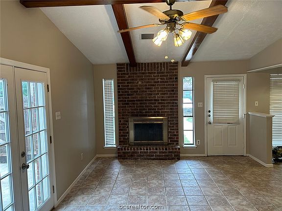 2nd image of 611 San Saba Ct