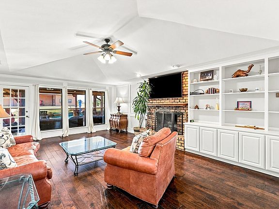 3rd image of 11513 Ridgeview Cir