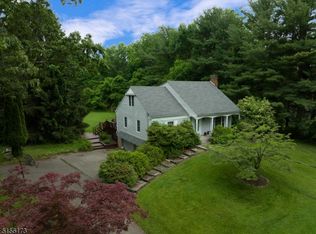 480 Charlestown Rd, Hampton, NJ 08827