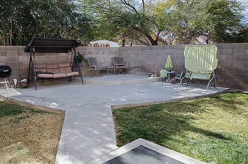 Back Yard - Patio