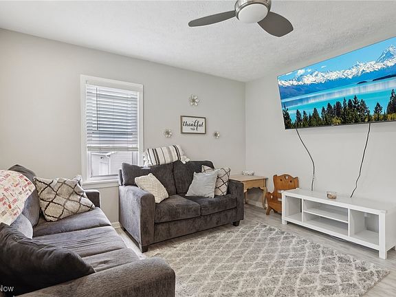 3rd image of 3096 Forest Park Blvd