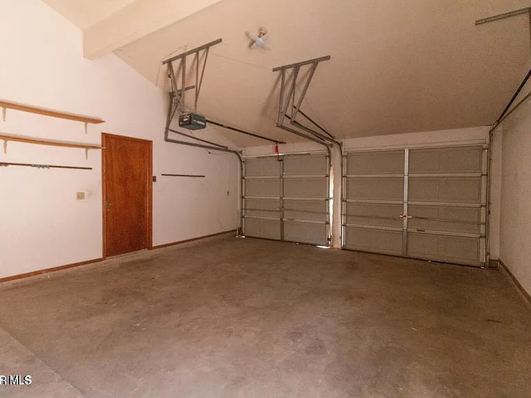 2220 Robert Wynn St — Photo 4