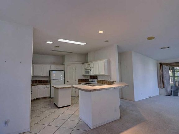 5th image of 2814 Three Wood Dr