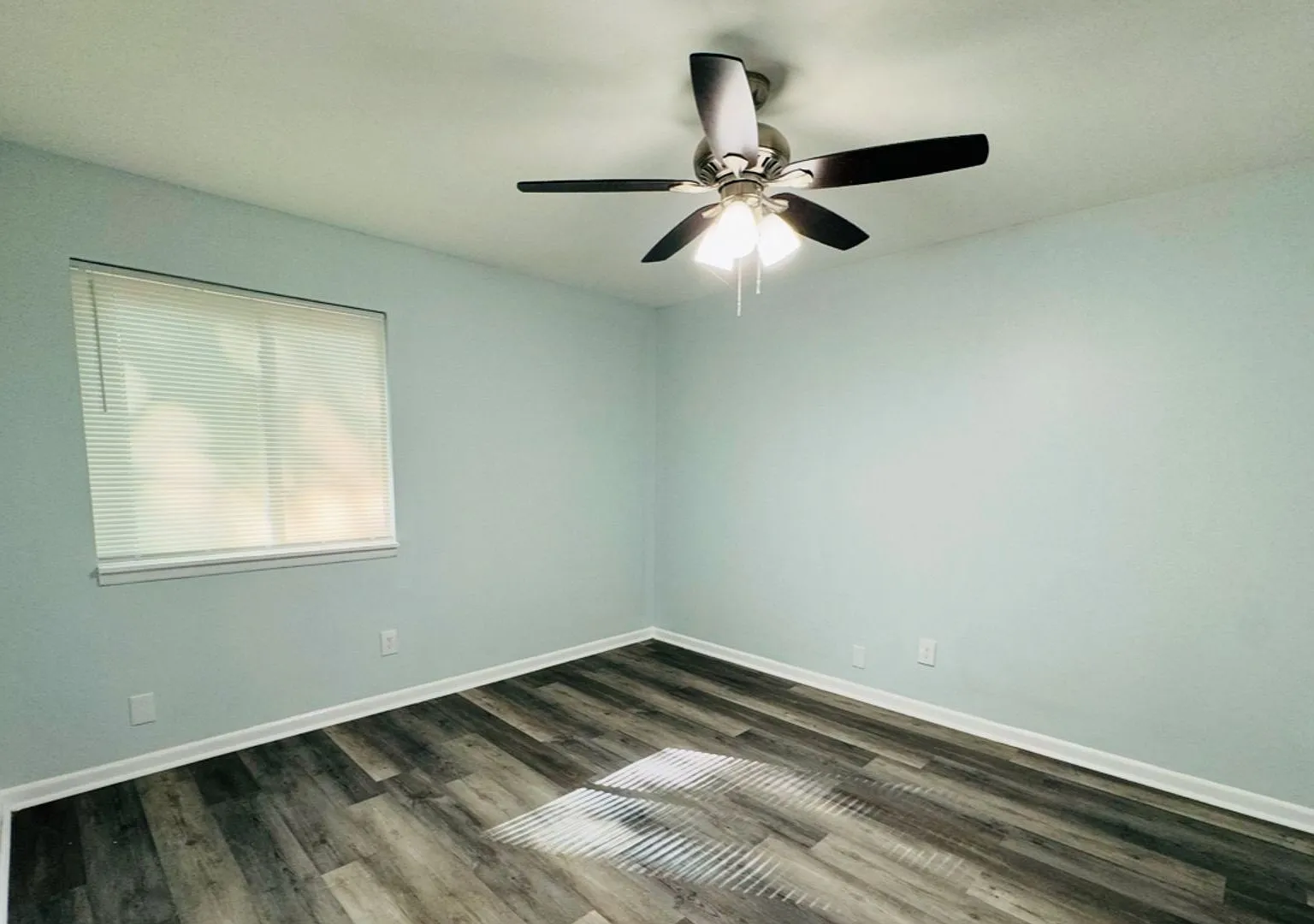 Miller Manor Apartments (Ask About our Move in Specials) — Photo 3
