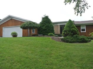 4 Bradford Heights Rd, Syracuse, NY 13224