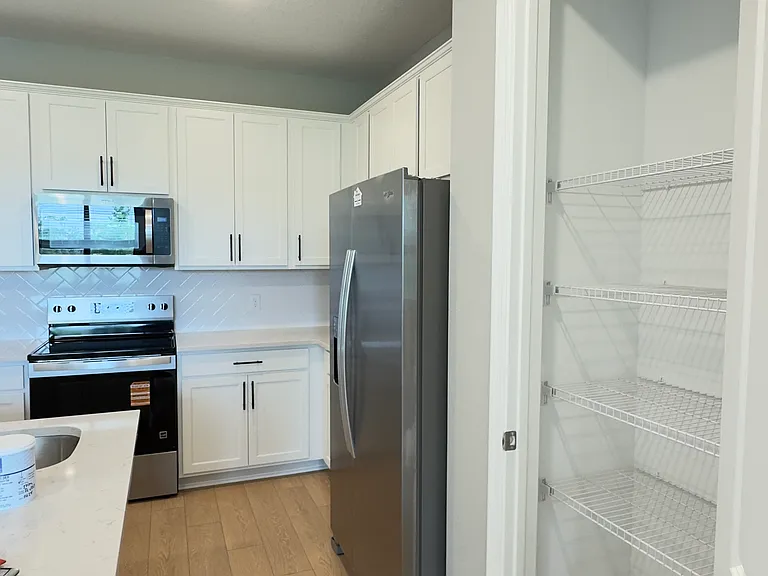 4298 Efendi Dr — Photo 20
