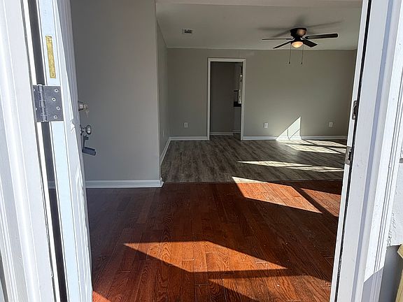 4th image of 1414 Belair St