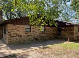 1002 E 16th St, Chouteau, OK 74337