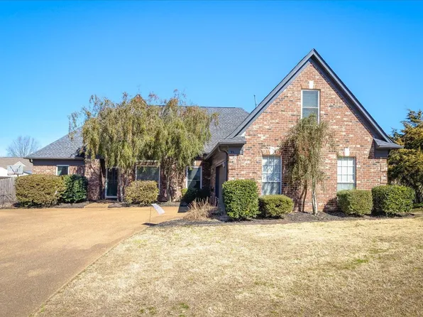 35 Brookhaven Ln, Oakland, TN 38060