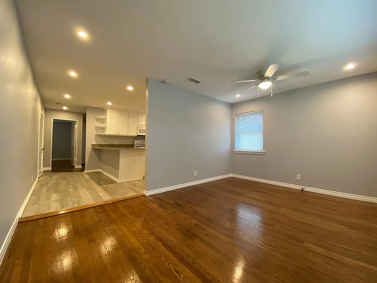 11005 Wyatt St — Photo 5