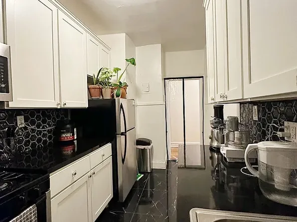 8320 Bay Parkway image 1 of 11