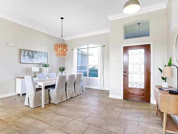 5th image of 124 PARKRIDGE CIR