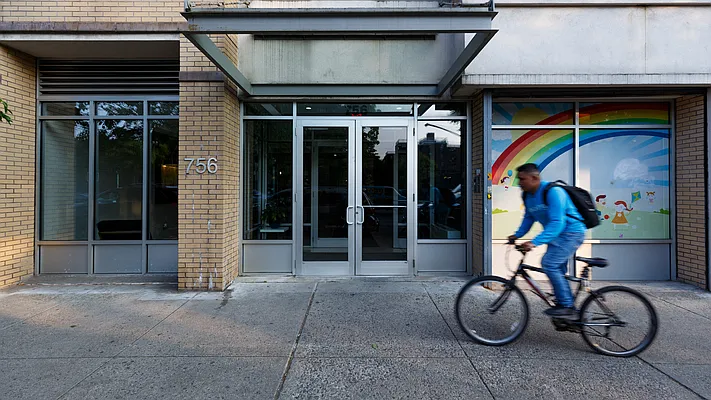 Rented by Nooklyn NYC LLC | media 22