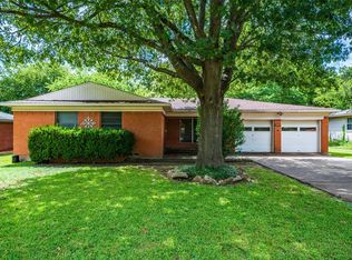 133 Barry Ln, Lancaster, TX 75146
