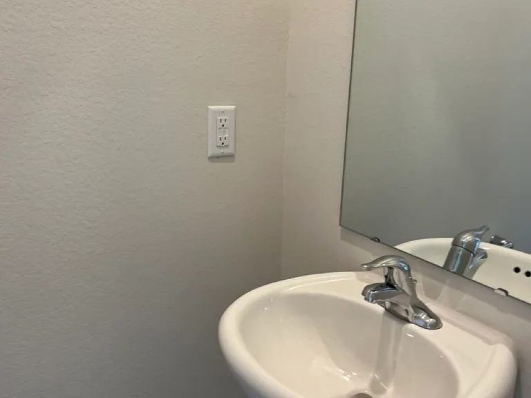2251 Transatlantic Ave — Photo 2