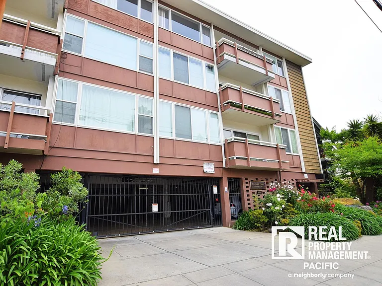 2601 College Ave #111 — Photo 20