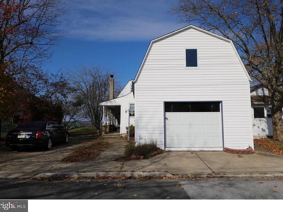 1st image of 89 N River Dr