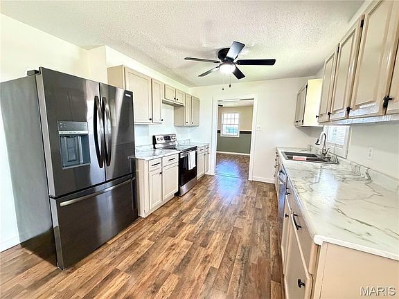 4th image of 5301 Highway B