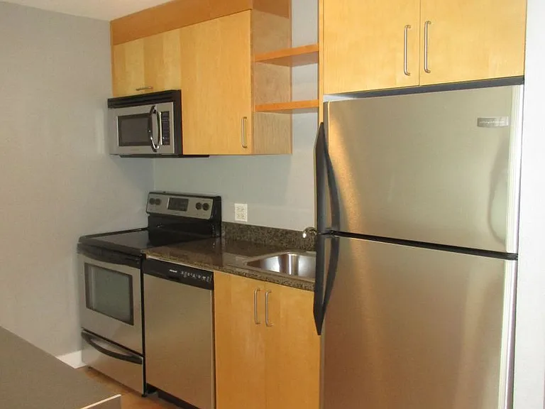 111 SW Harrison St #3G — Photo 6