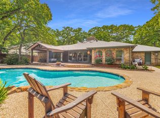 2322 Robin Ct, Grapevine, TX 76051