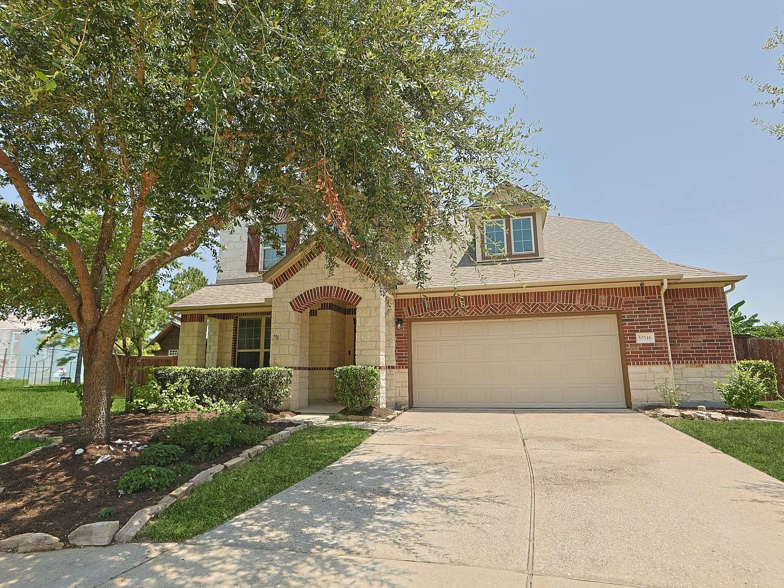 4 bed, 2.5 bath, 3172 sqft, $3,300 — Photo 3