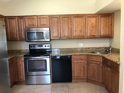 480 10th Place - 1 — Photo 2