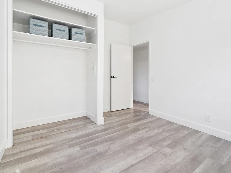 930 Florida St — Photo 13