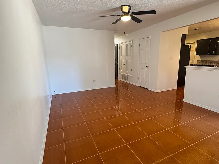 1041 Peach Ct SE — Photo 7