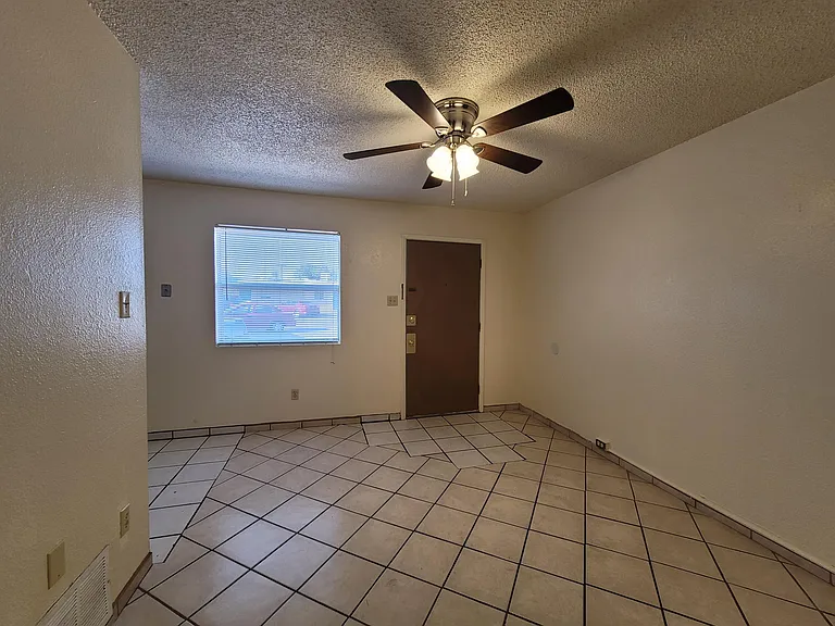 1410 S Espina St #7 — Photo 17