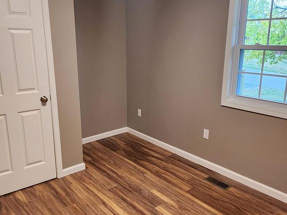 5th image of 156 Greenhill Way