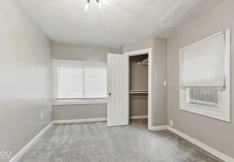 734 Parkway Ave — Photo 5