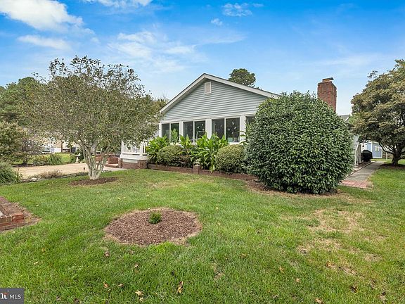2nd image of 30879 Maplewood Rd