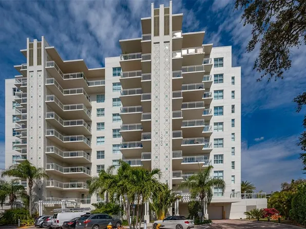 1660 Summerhouse Ln Suite 102, Sarasota, FL 34242