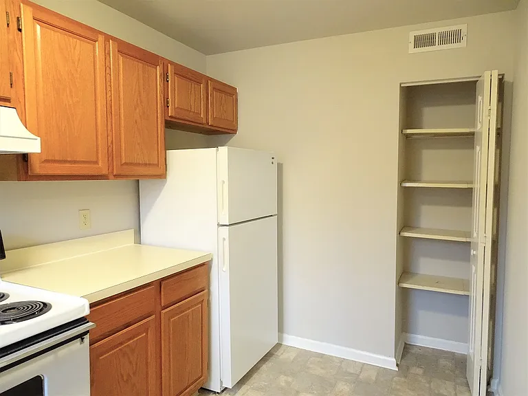 128 Hilldale Dr #B — Photo 5