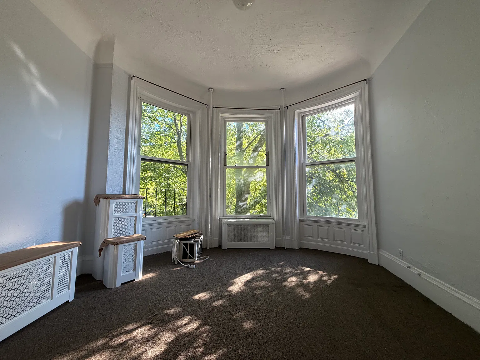 2 bed, 9999 sqft, $2,600 — Photo 2