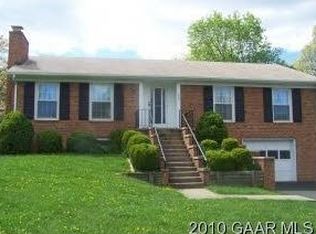 204 Robin Hood Rd, Staunton, VA 24401