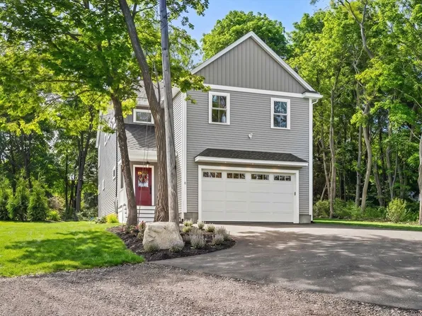 5 Ciaramitaro Ct, Gloucester, MA 01930