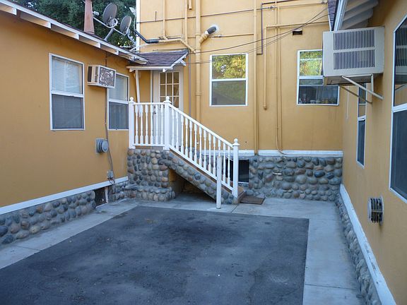 3rd image of 1100 N Raymond Ave #1100