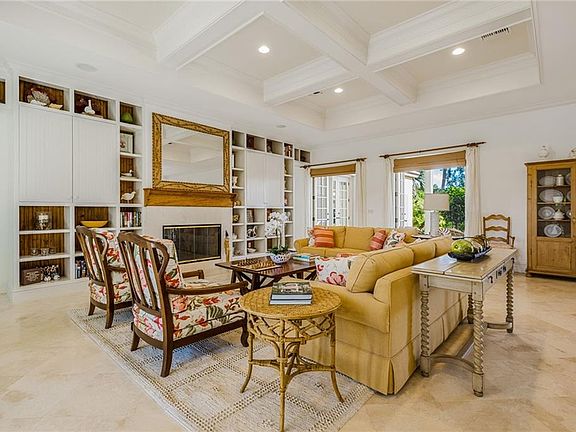 3rd image of 502 White Pelican Cir