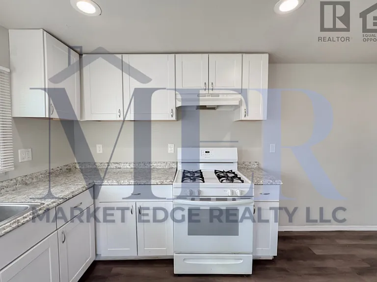 3601 W Melvin St — Photo 12