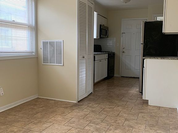 5th image of 5636 N Central Ave #2