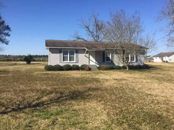 4615 Stage Coach Rd, Pelham, GA 31779